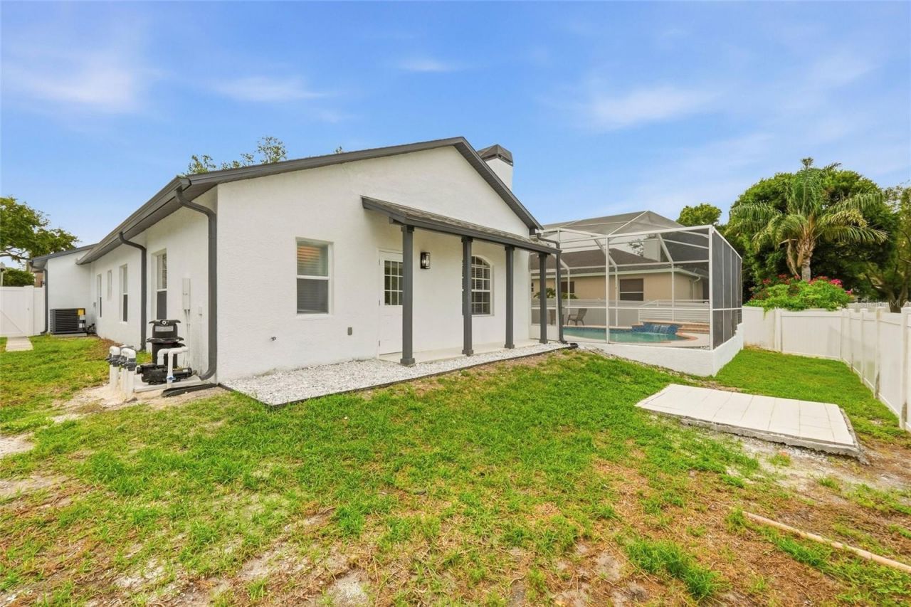 9238 Sea Oaks Court , Seminole, FL 33776 Photo