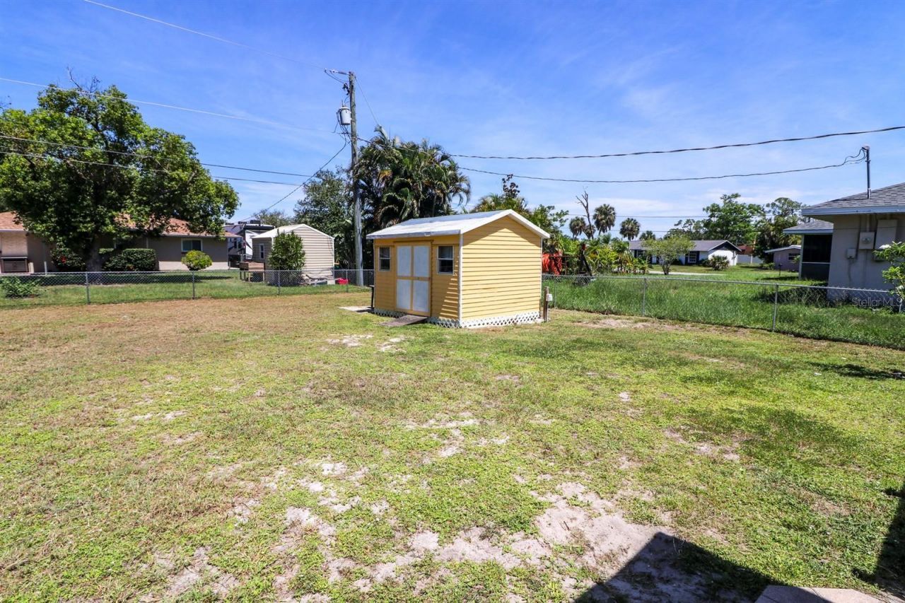 582 Ridgewood Street Nw, Port Charlotte, FL 33952 Photo