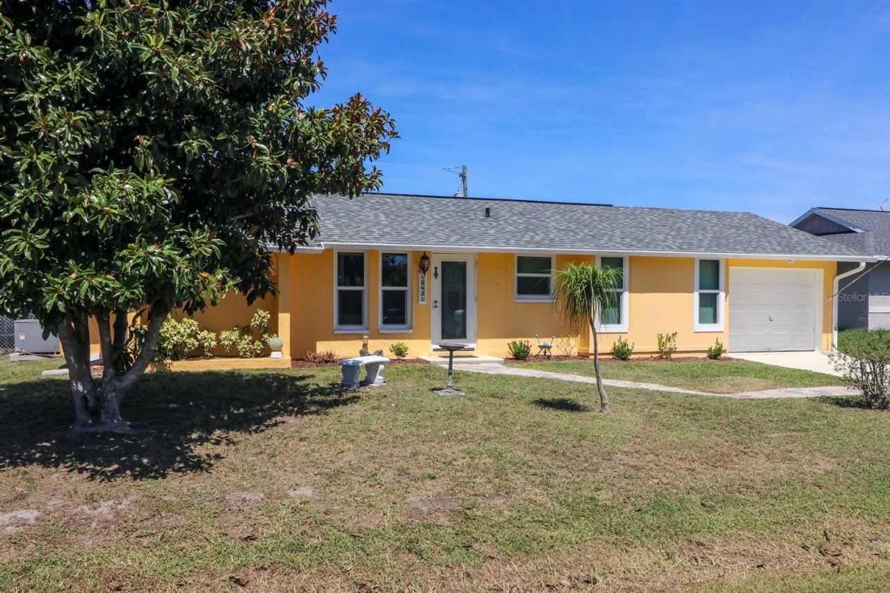 582 Ridgewood Street Nw, Port Charlotte, FL 33952 Photo