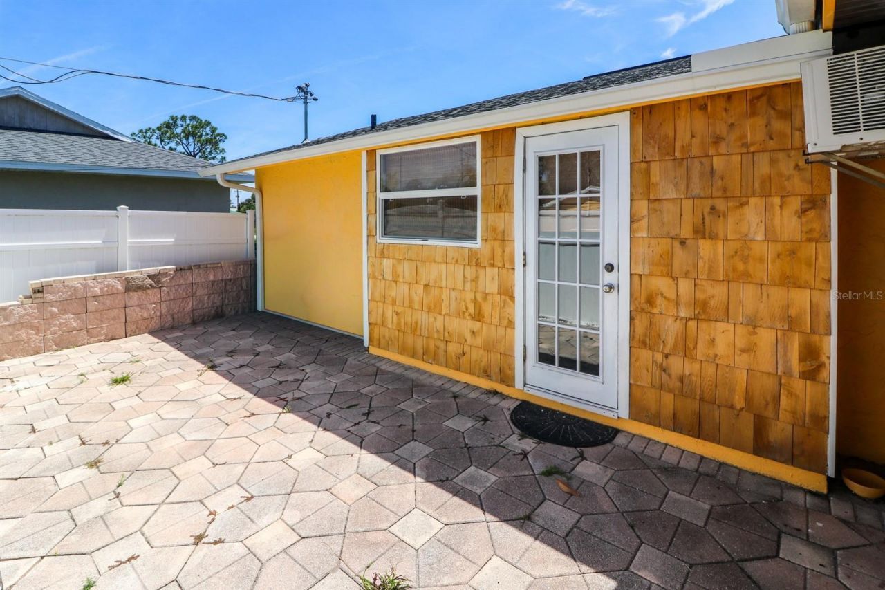 582 Ridgewood Street Nw, Port Charlotte, FL 33952 Photo