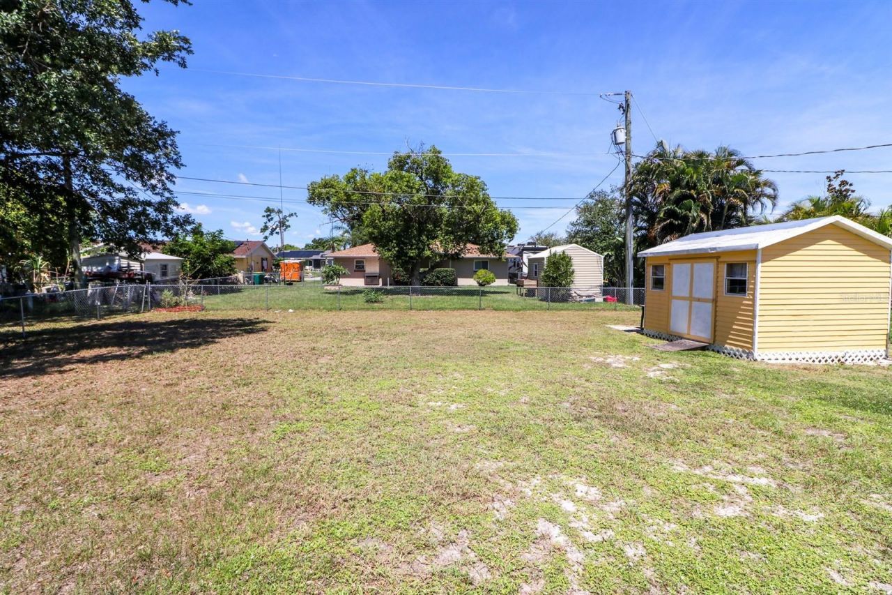 582 Ridgewood Street Nw, Port Charlotte, FL 33952 Photo