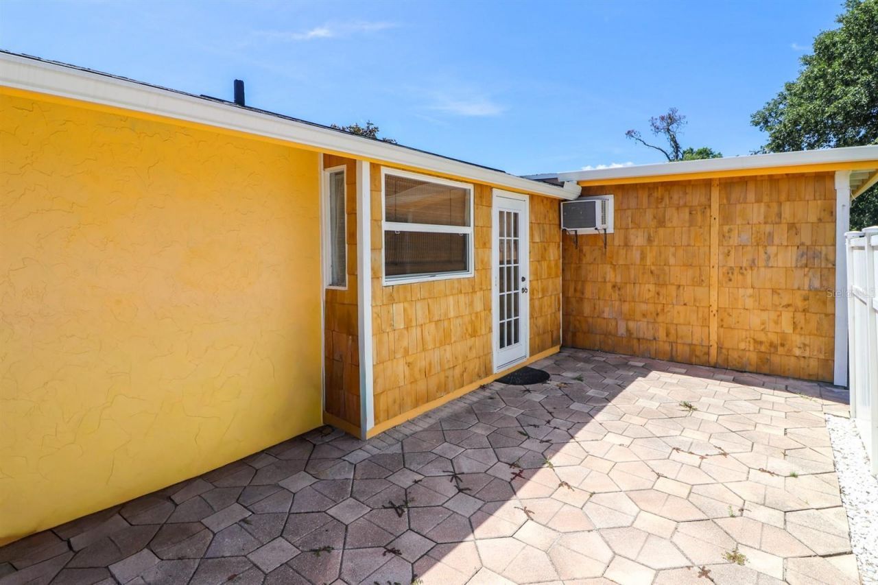 582 Ridgewood Street Nw, Port Charlotte, FL 33952 Photo