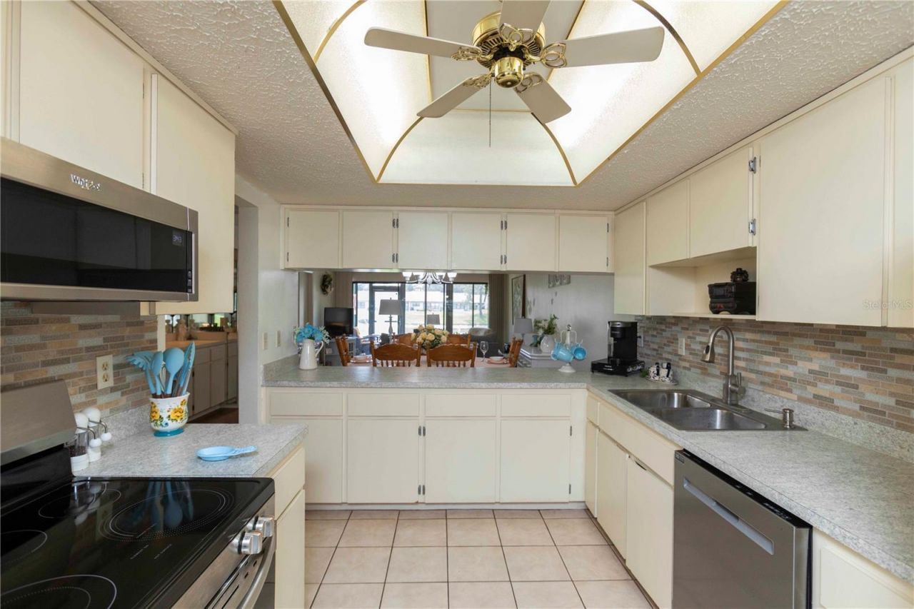 7614 Radcliffe Circle , Unit B109, Port Richey, FL 34668 Photo