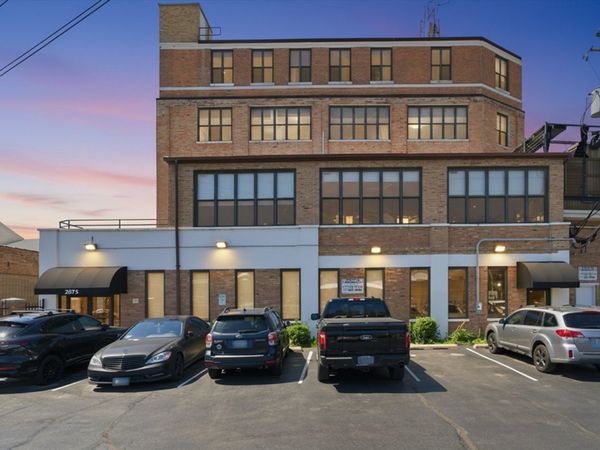 2675 W Grand Avenue , Unit 303, Chicago, IL 60612