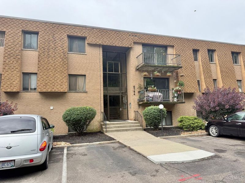6784 Harrison Avenue, Unit 102, Cincinnati, OH 45247 Photo 1