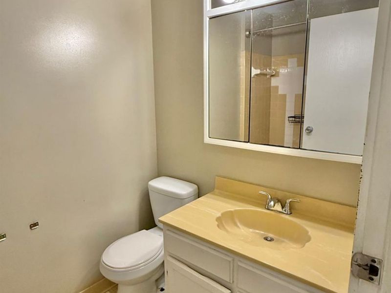 6784 Harrison Avenue, Unit 102, Cincinnati, OH 45247 Photo 16