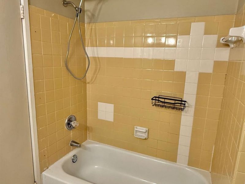 6784 Harrison Avenue, Unit 102, Cincinnati, OH 45247 Photo 17