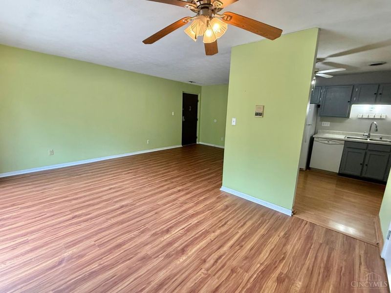 6784 Harrison Avenue, Unit 102, Cincinnati, OH 45247 Photo 6
