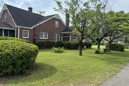 590 Highland Street photo 4