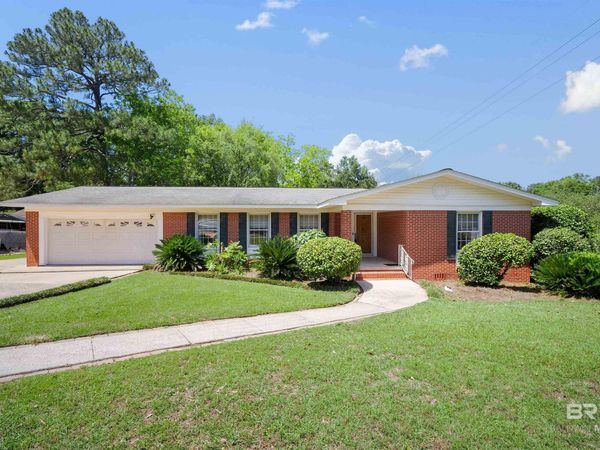 5000 Woodmere Street, Mobile, AL 36693