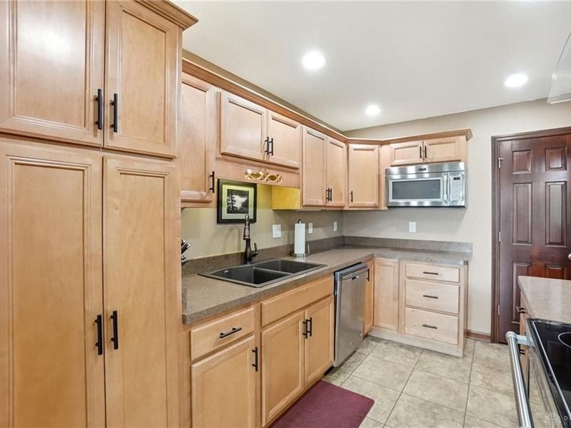 1949 Washington South Drive, Washington Township, OH 45458 Photo 18
