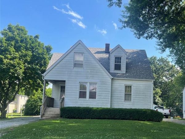 706 N 28th Street , Belleville, IL 62226