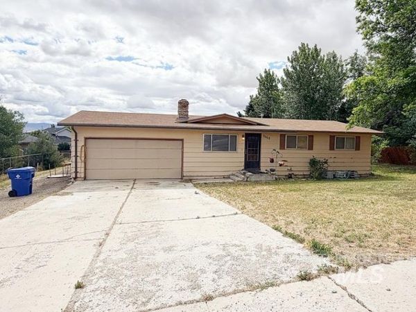 7060 S Valley Heights Drive, Boise, ID 83709