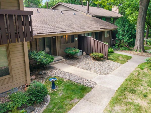 91 Birnamwood Drive, Burnsville, MN 55337
