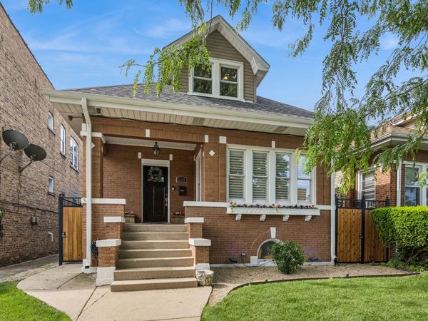 5305 W Addison Street , Chicago, IL 60641