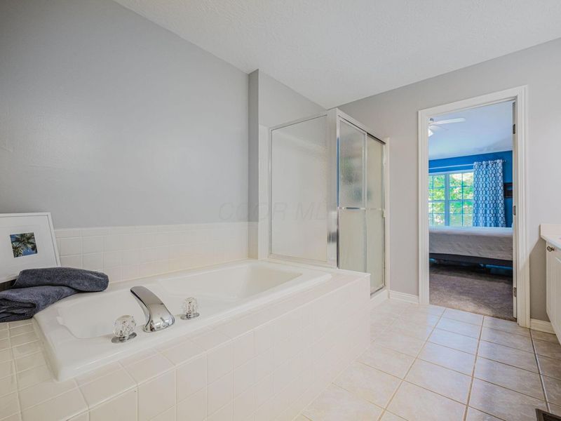 3955 Kensingwood Drive, Columbus, OH 43230 Photo 17