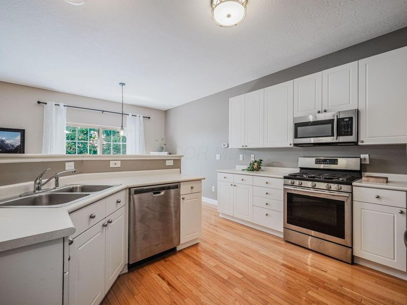 3955 Kensingwood Drive, Columbus, OH 43230 Photo 8