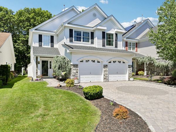 53 Madison Circle , Middle Island, NY 11953
