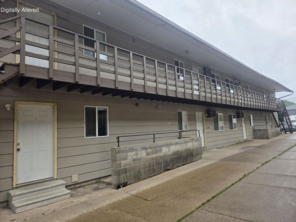 1014 Pine St, La Crosse, WI 54601