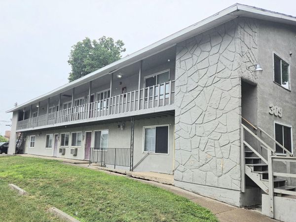 309 9th St N, La Crosse, WI 54601