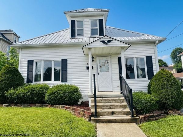 542 Market Street, Fairmont, WV 26554