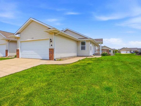 2965 Samuel Ct SW, Unit A, Cedar Rapids, IA 52404