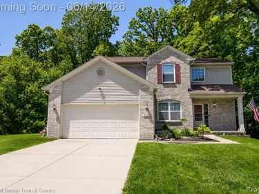 9120 Lakewood Drive, Northfield Twp, MI 48189