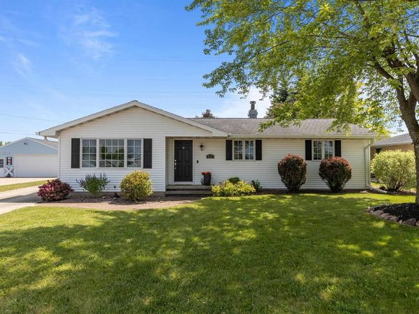 117 ST MARYS PLACE, Kaukauna, WI 54130