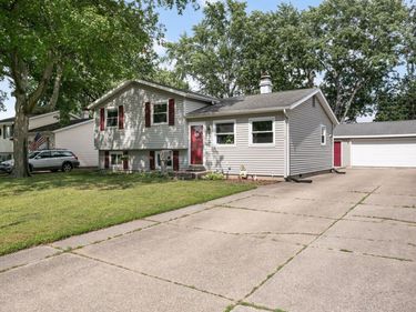 1734 HASS Drive, South Bend, IN 46635