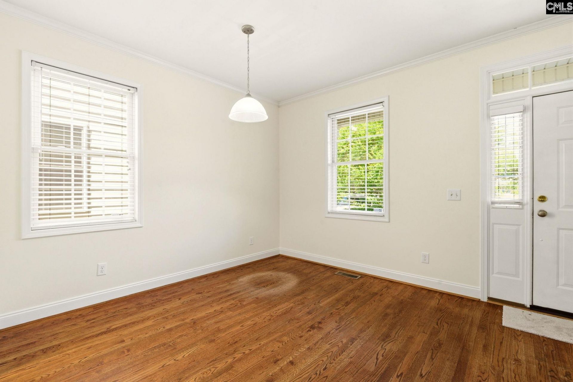 336 Byron Road  Photo 5