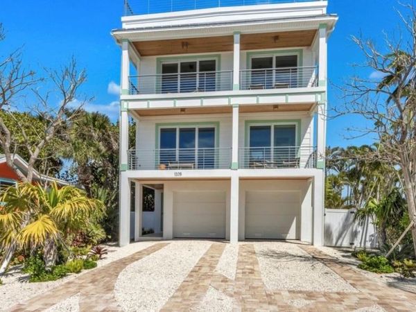 106 11TH STREET S, BRADENTON BEACH, FL 34217