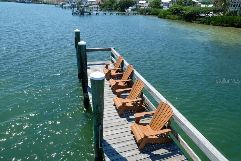 106 11th Street S, Bradenton Beach, FL 34217 Photo