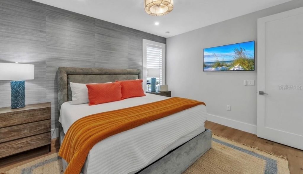 106 11th Street S, Bradenton Beach, FL 34217 Photo