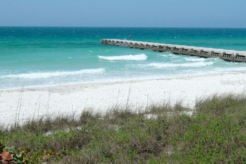 106 11th Street S, Bradenton Beach, FL 34217 Photo