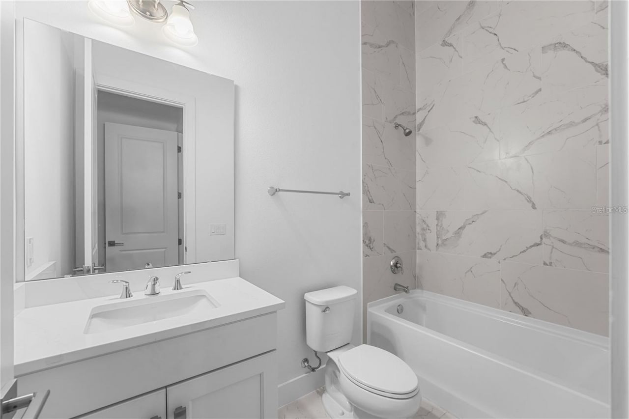 9847 Laurel Berry Drive, Orlando, FL 32827 Photo