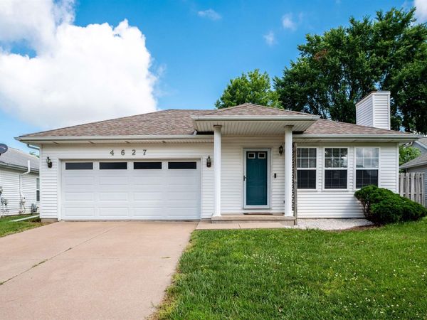 4627 W ANDOVER Drive, Peoria, IL 61615