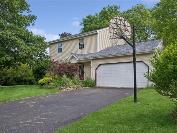 901 Portsmouth Drive , Island Lake, IL 60042