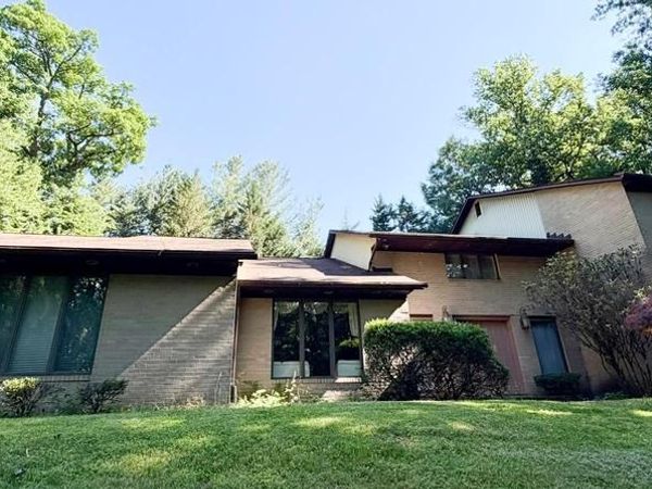 10 VALLEY GATE WAY, PIKESVILLE, MD 21208