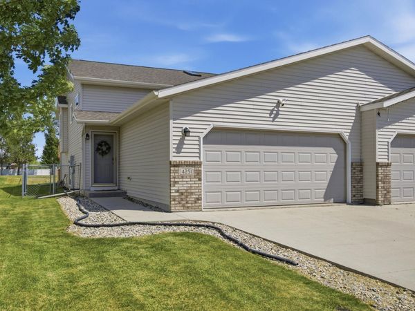 4251 39th Avenue S, Fargo, ND 58104
