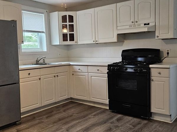 1986-1990 N Main St, Unit 2, Fall River, MA 02720