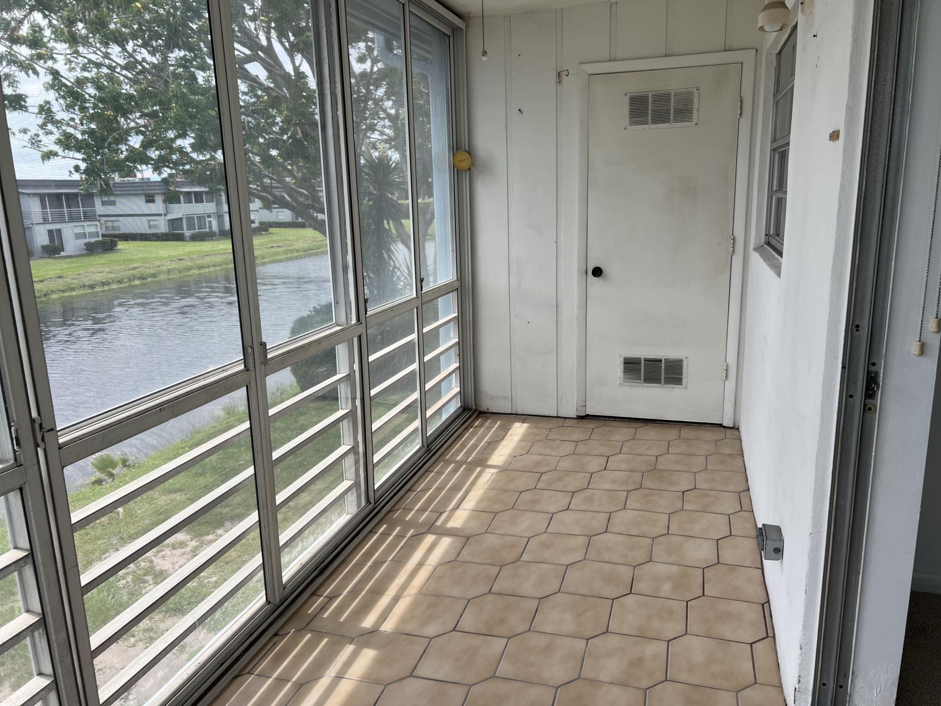 424 Saxony, Delray Beach, FL 33446 Photo