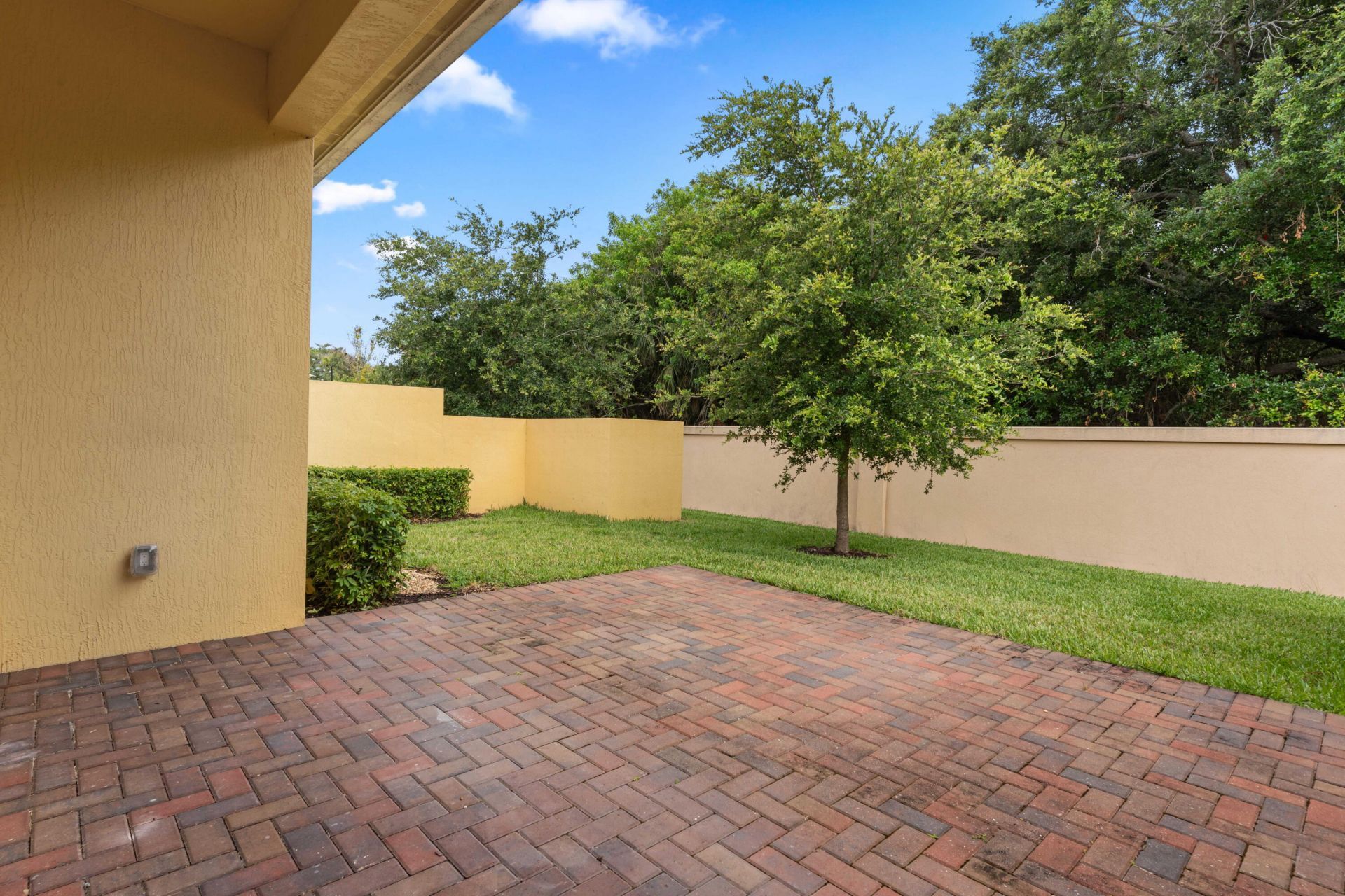 2025 Bridgepointe Circle, Unit 118, Vero Beach, FL 32967 Photo