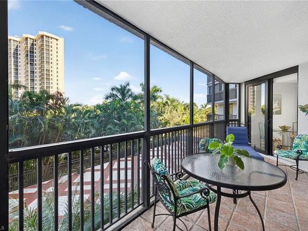 6075 Pelican Bay BLVD , Unit 204, NAPLES, FL 34108