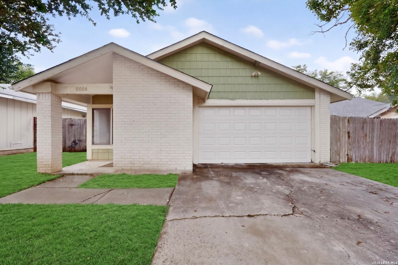 5558 Kissing Oak, San Antonio, TX 78247 Main Photo