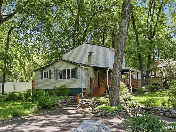 9 Juniper Trail, Kinnelon Borough, NJ 07405