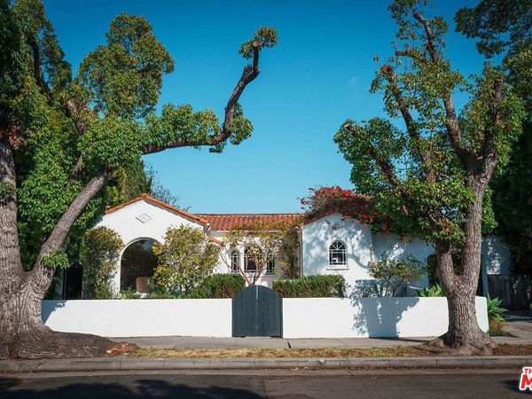 1060 Superba Avenue, Venice, CA 90291