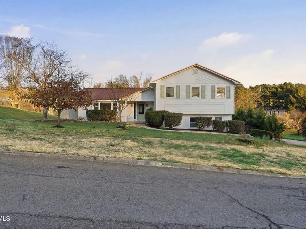 2085 Seven Oaks Drive, Morristown, TN 37814