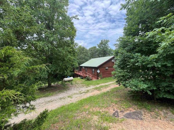 109 Music Road, Mountain View, AR 72560