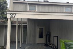 27 Royalgate Drive  photo 4