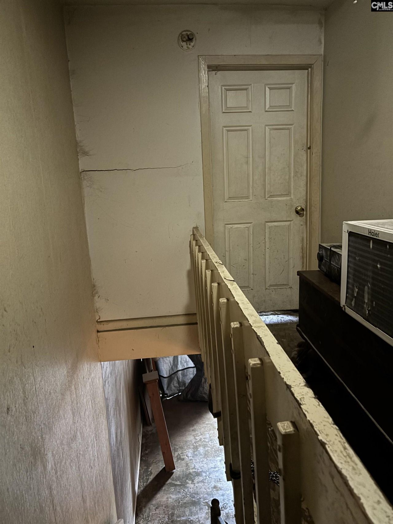 27 Royalgate Drive  Photo 5